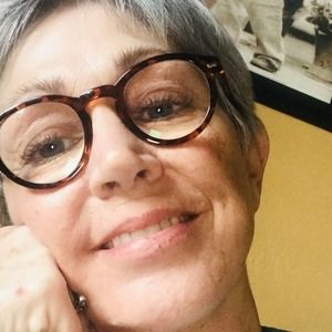 Meet your Posher, Saundra